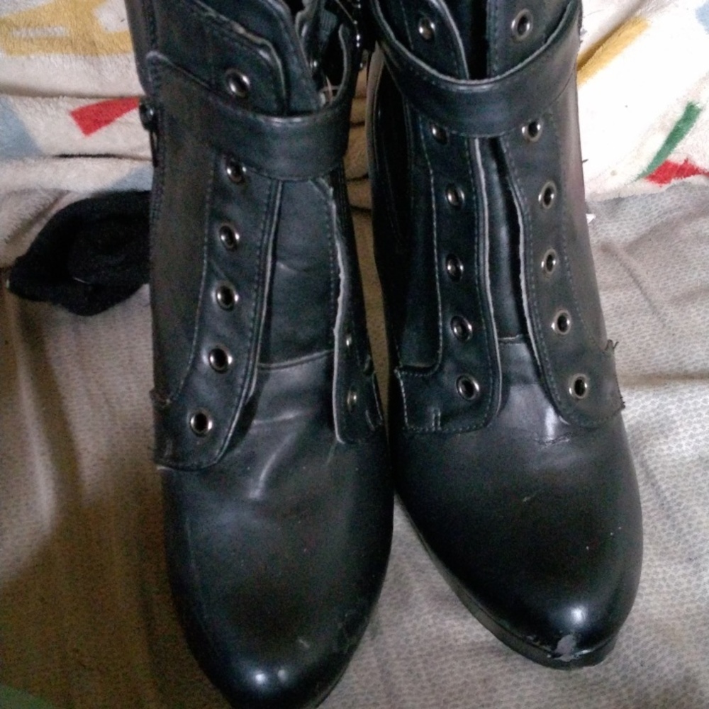 G by guess high heels